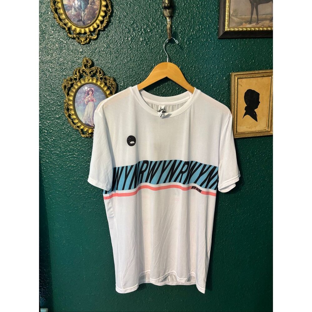 WYN REPUBLIC RACING CYCLING PODIUM TEE NWT SZ MEDIUM